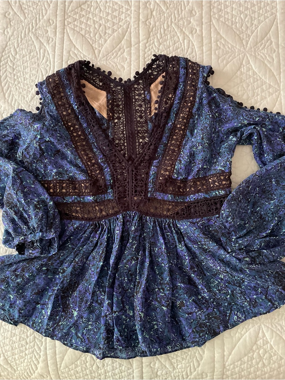 REBECCA TAYLOR Silk Rainstorm Printed Open Sleeve V-Neck Embroidered Blouse Top